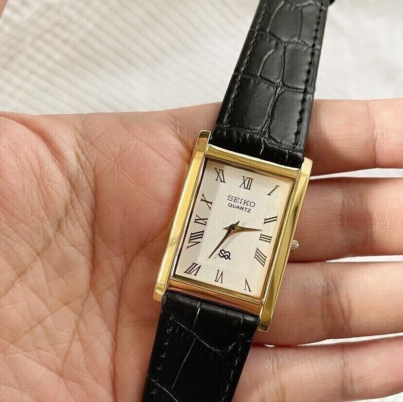 Seiko Slim Quartz white Face Black Band Mens watch A024