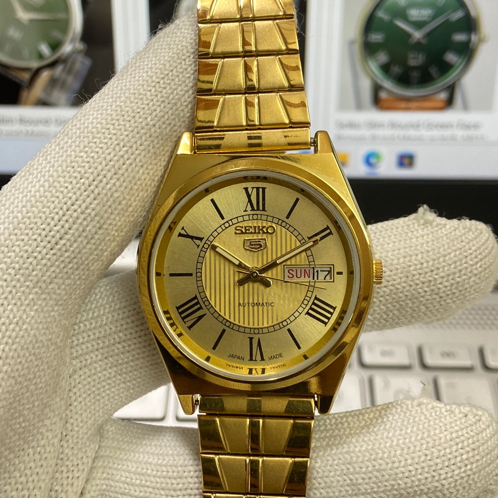 Vintage Seiko 5 Gold plated Automatic 17 Jewels Cal. 6309 Roman Golden Face Men's Wrist Watch SG05