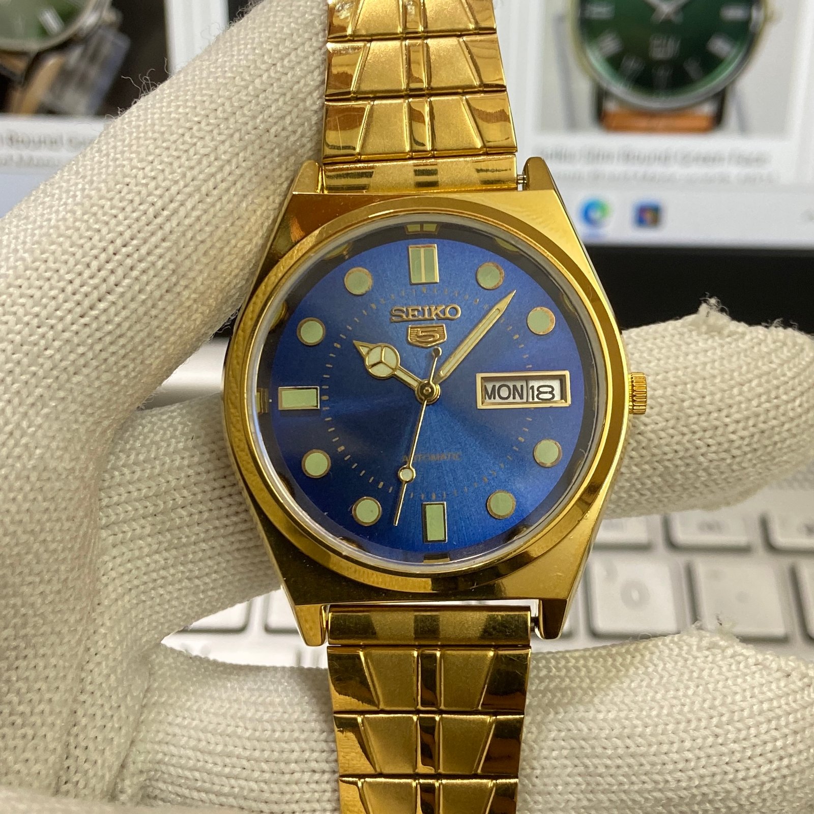 Vintage Seiko 5 Gold plated Automatic 17 Jewels Cal. 6309 Blue Face Men's Wrist Watch SG09