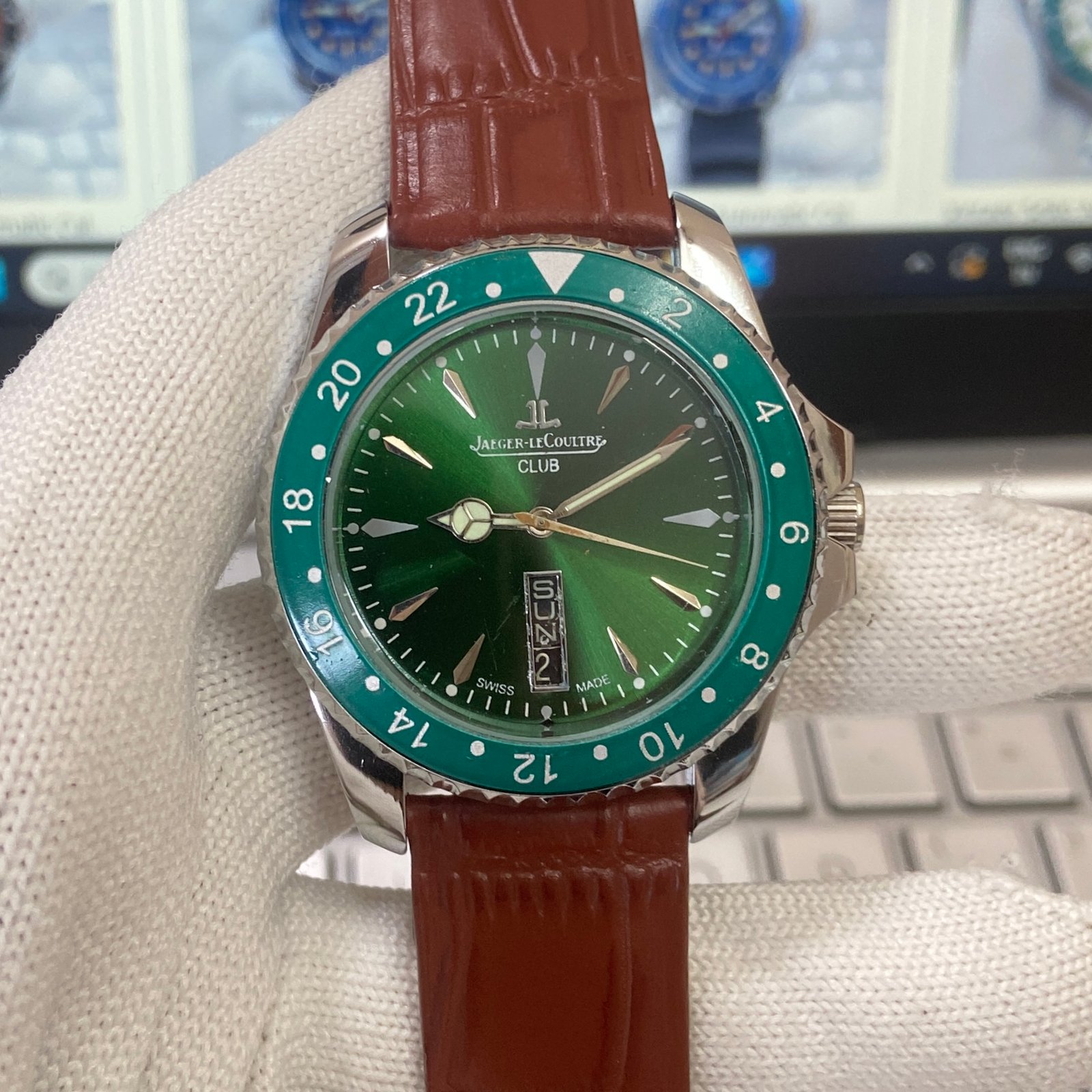 Vintage Jaeger Lecoultre Club Automatic AS 2066 Green Face Rotating Bezel Brown Band Men's Wrist Watch D26