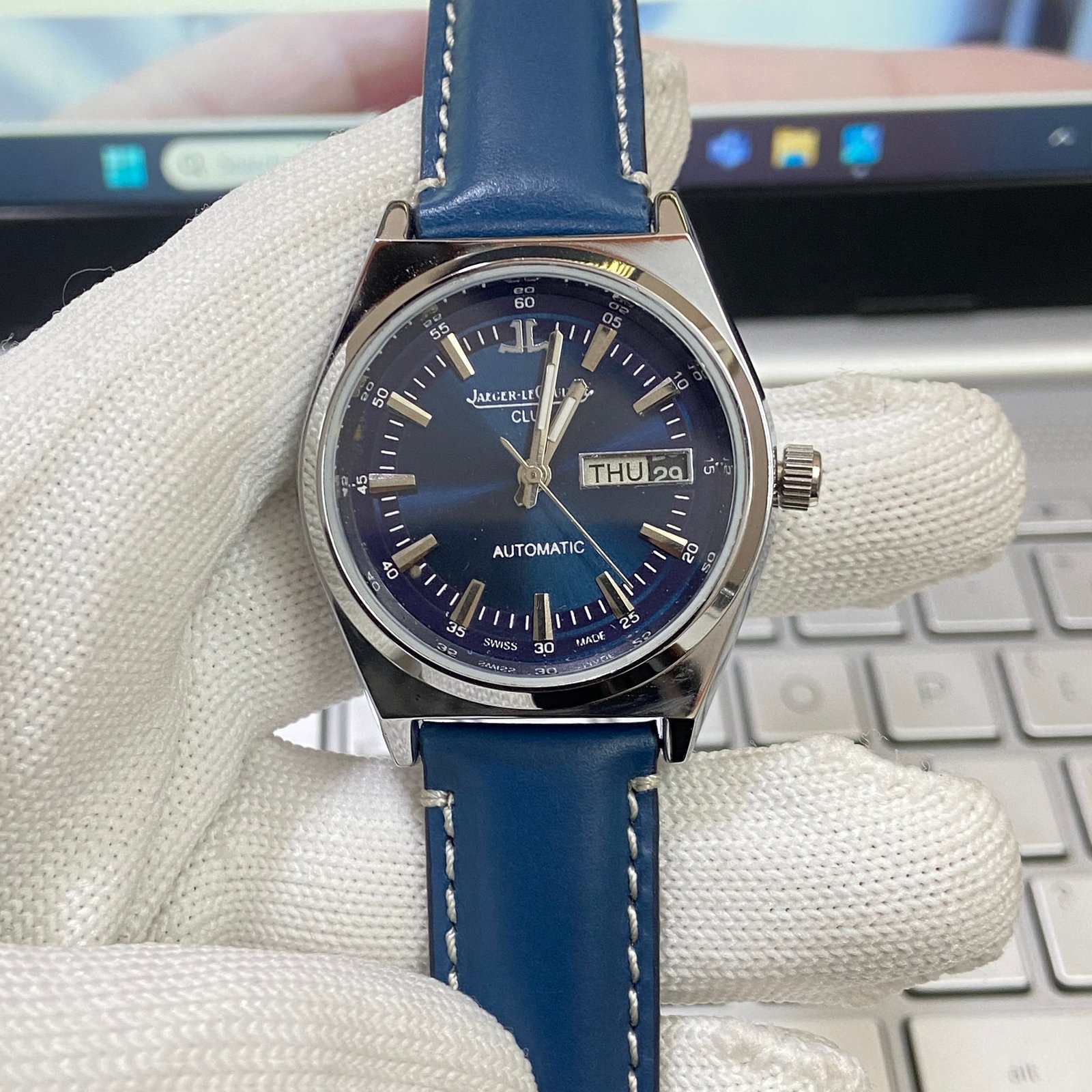 Vintage Jaeger Lecoultre Club Automatic AS  2066 Blue Face Blue Band Day-Date Men's Wrist Watch D38