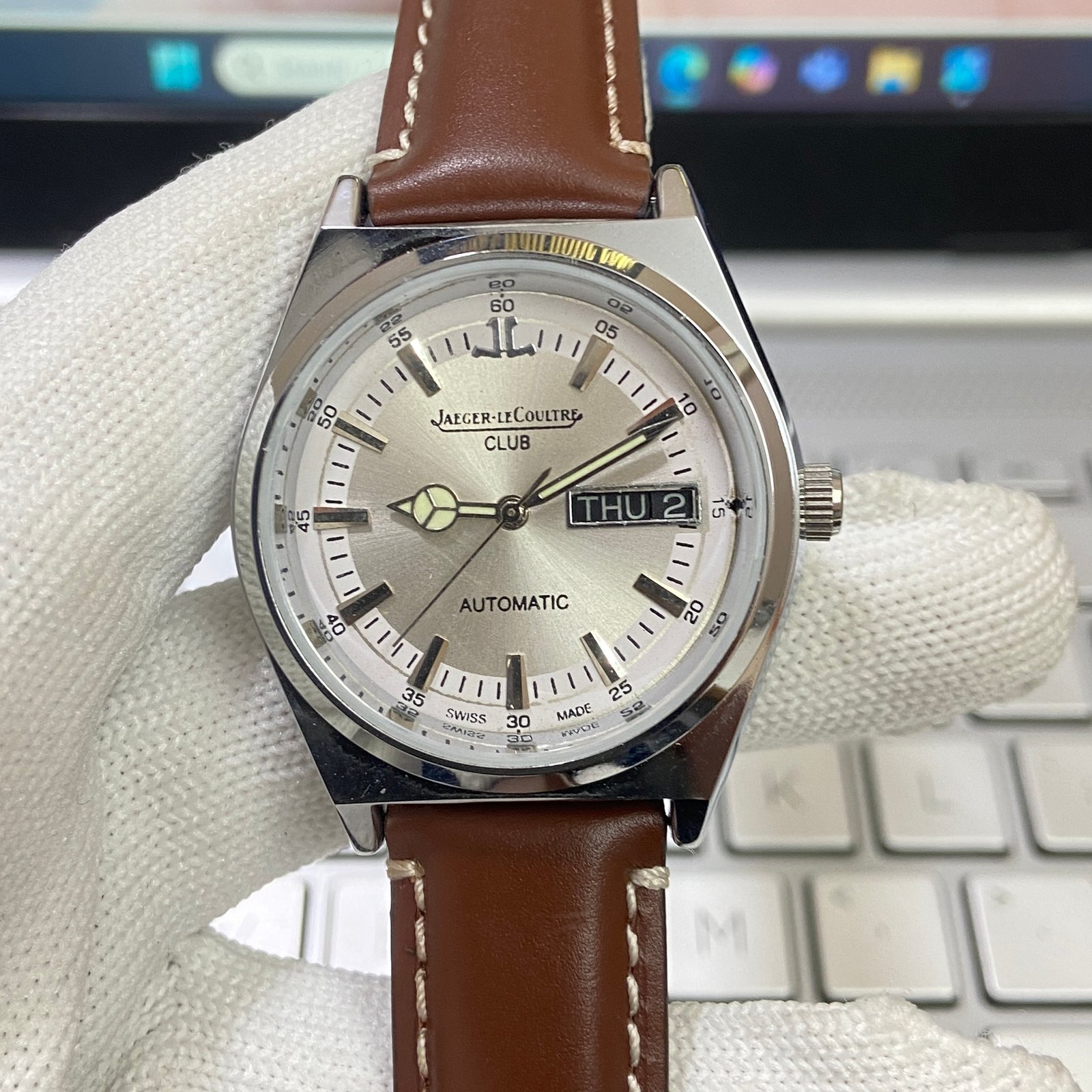 Vintage Jaeger Lecoultre Club Automatic AS  2066 Silver Face Brown Band Day-Date Men's Wrist Watch D39