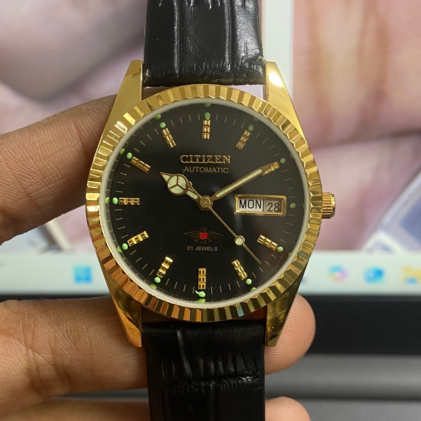 Vintage Mod Citizen Automatic 8200 Black Face Black Band 21 Jewels Day-Date Men's Wrist Watch D63