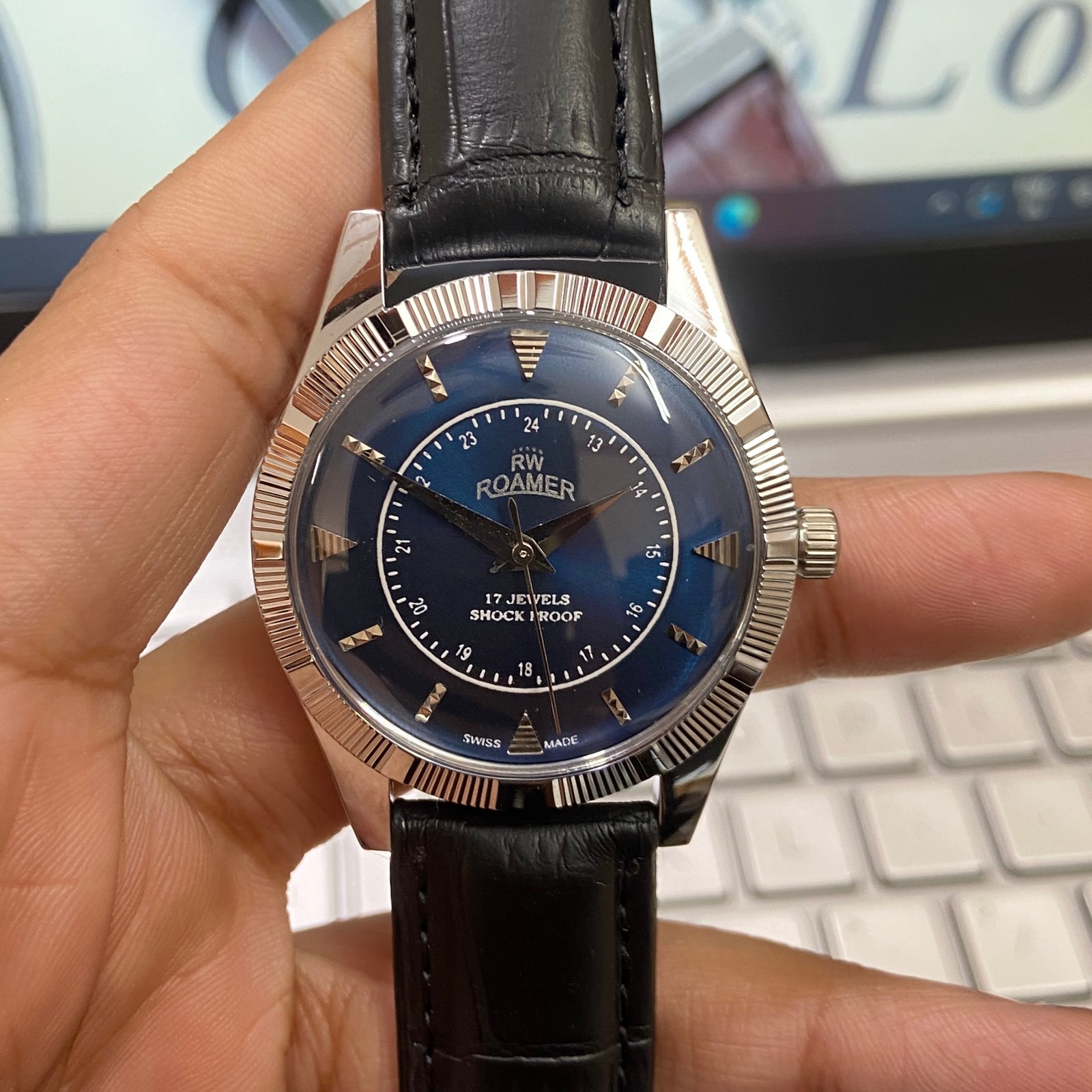 Vintage Roamer Blue Face Mechanical Hand Winding 17 jewels Silver Case Fluted Bezel Black Band Men's Wrist Watch RM68