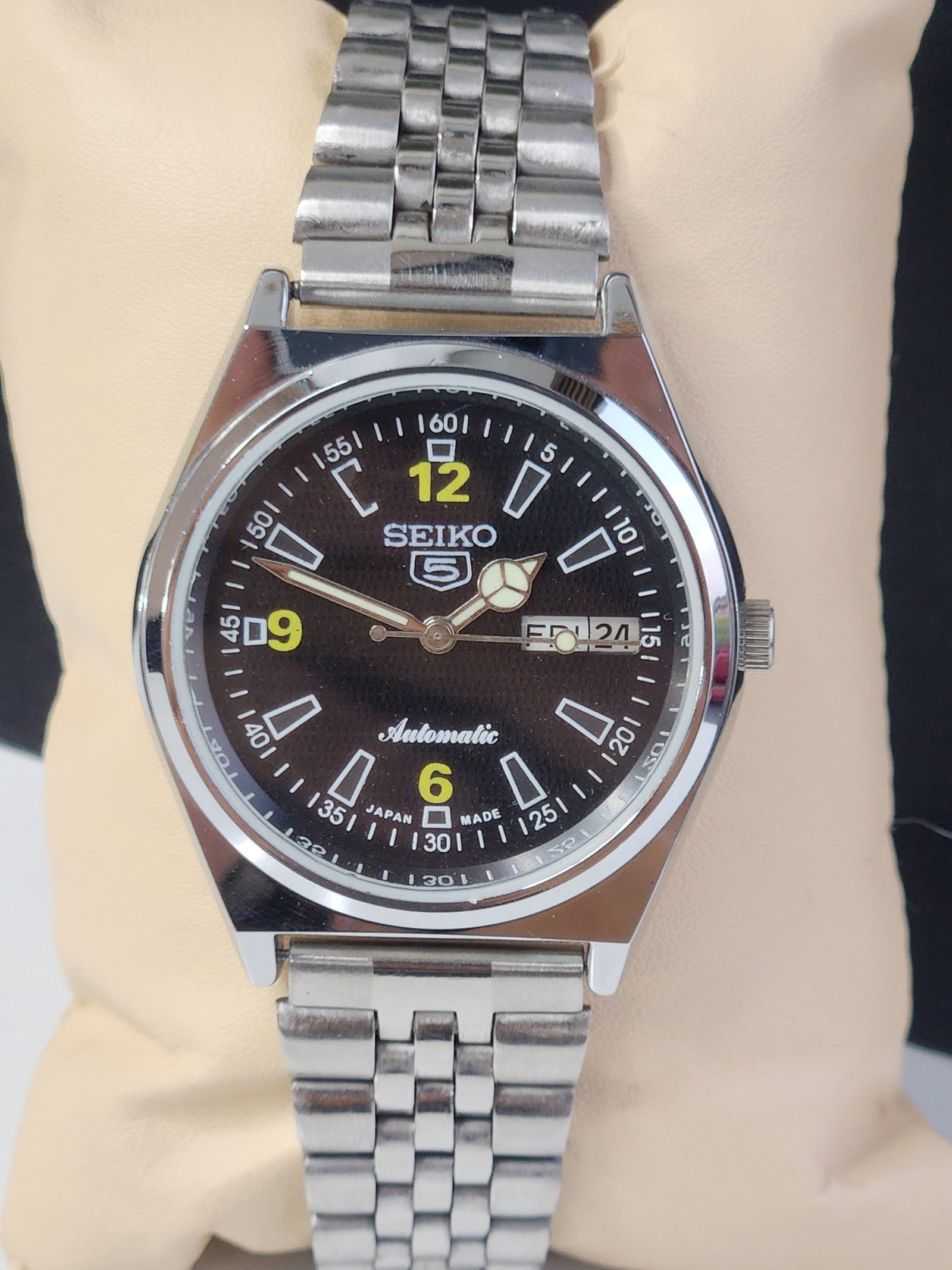 Vintage Refurbished Seiko 5 Automatic 6309A 17 Jewels Japan Men's Day-Date Black Face Wrist Watch E01