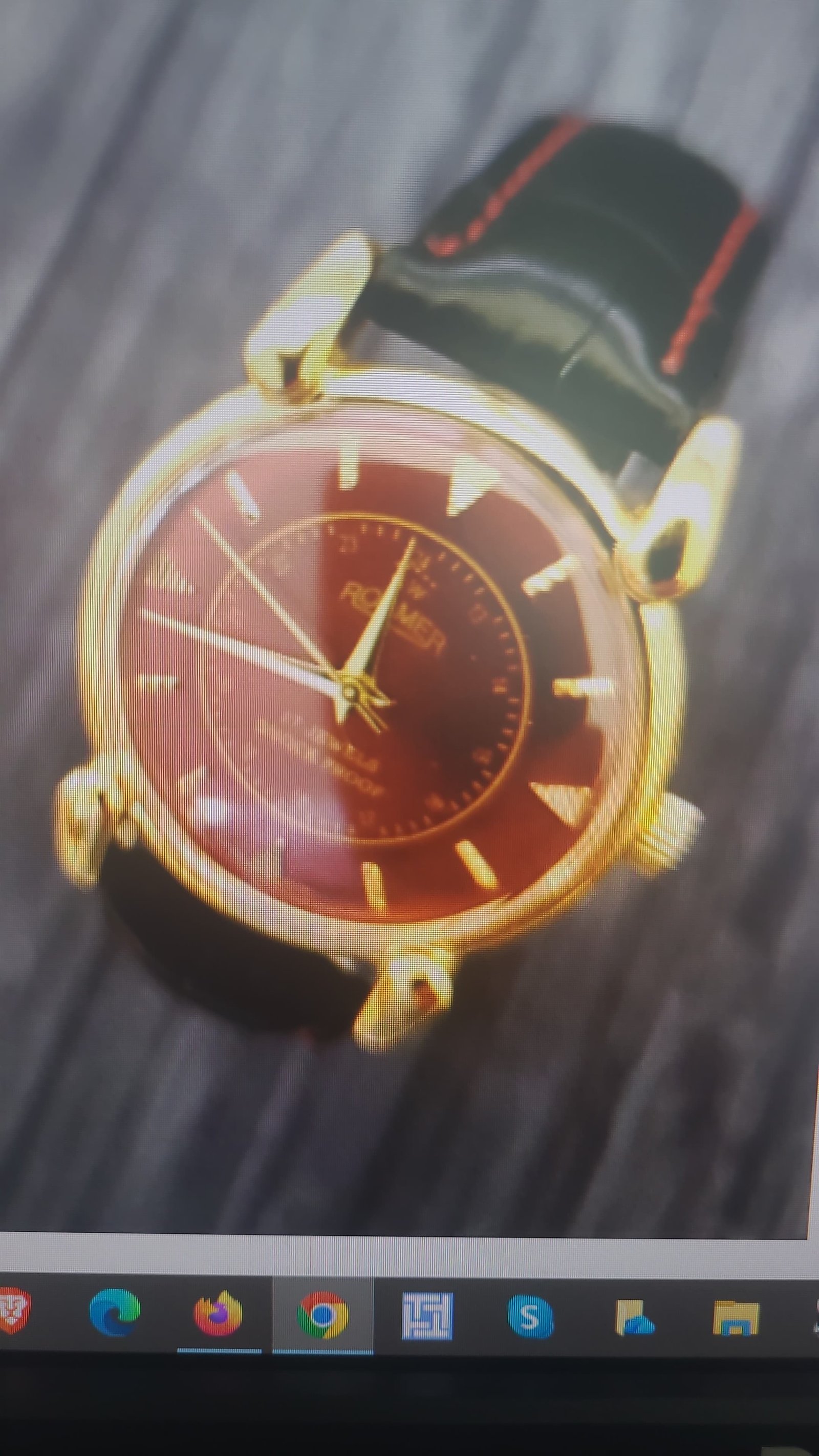 Vintage roamer mechanical hand winding mens wrist watch rm79